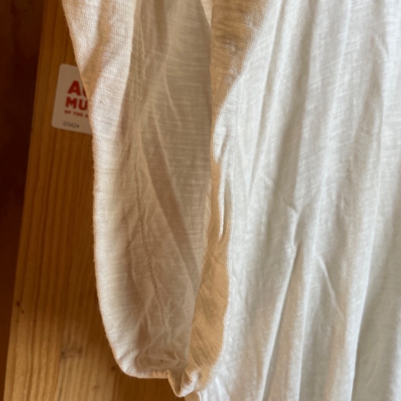 FRESH LAUNDRY High Low Summer Blouse Top Creamy Ecru Neutral S/S Tee Size Small - Picture 5 of 5